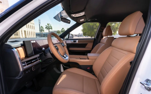  White Hyundai Santa Fe Photo 