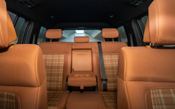  White Hyundai Santa Fe Photo 