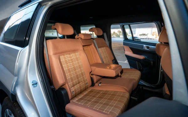  White Hyundai Santa Fe Photo 