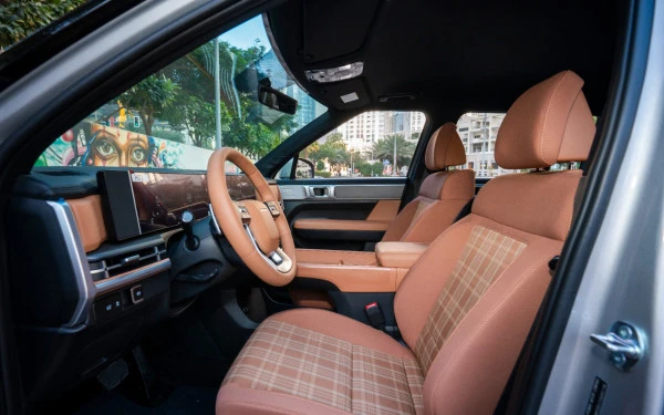  White Hyundai Santa Fe Photo 