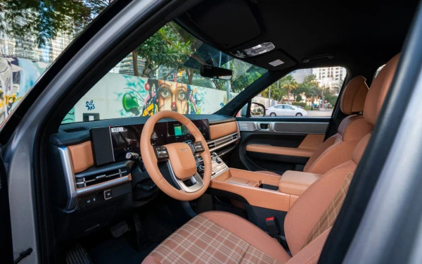  White Hyundai Santa Fe Photo 