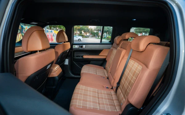  White Hyundai Santa Fe Photo 