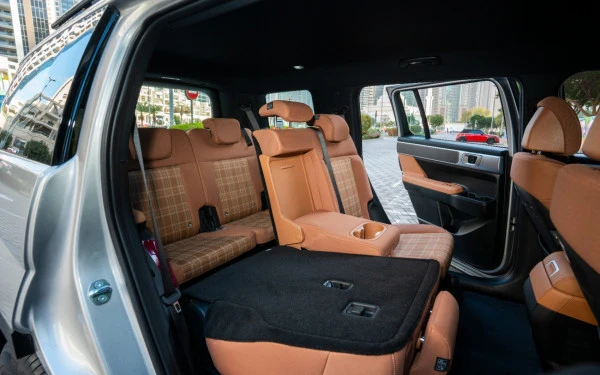  White Hyundai Santa Fe Photo 