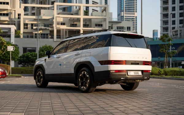  White Hyundai Santa Fe Photo 