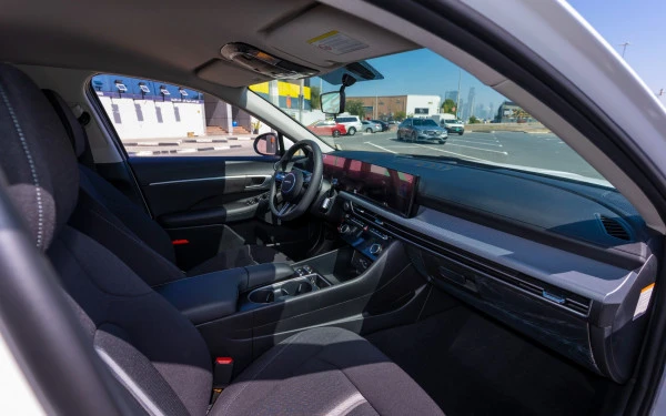  White Hyundai Sonata Photo 