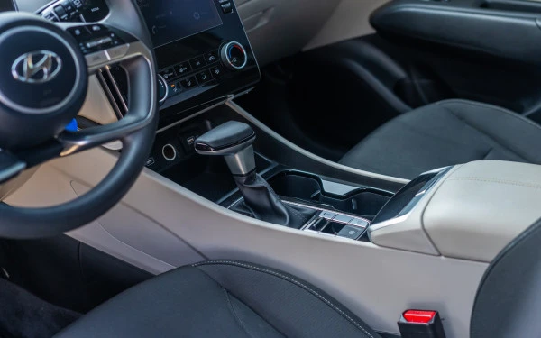  White Hyundai Tucson Photo 