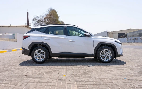  White Hyundai Tucson Photo 