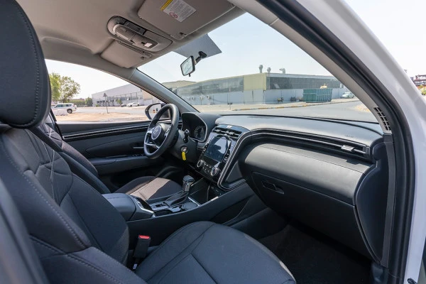  White Hyundai Tucson Photo 