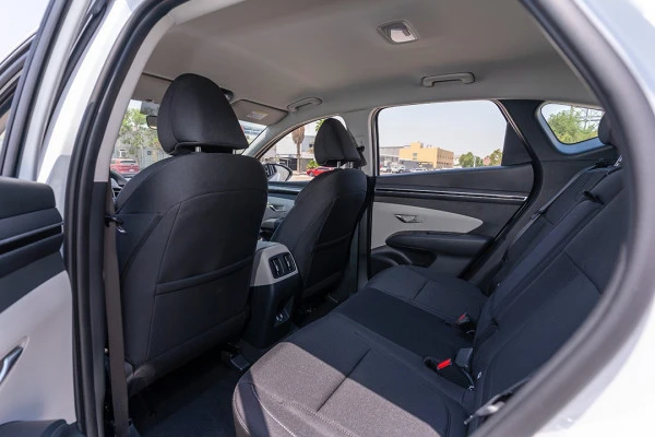  White Hyundai Tucson Photo 