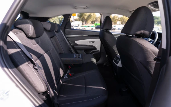  White Hyundai Tucson Photo 