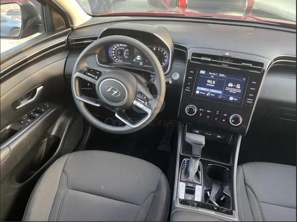  White Hyundai Tucson Photo 