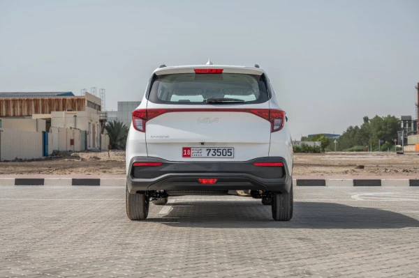  White KIA Carens Photo 