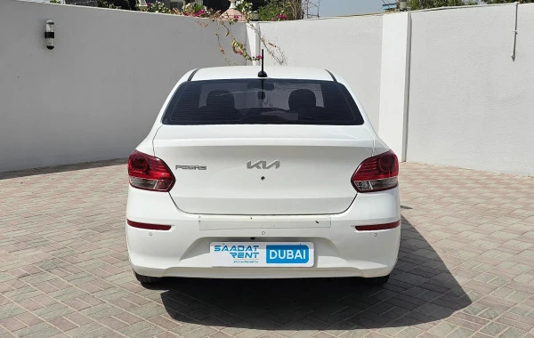  White KIA Pegas Photo 