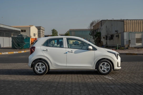  White KIA Picanto Photo 