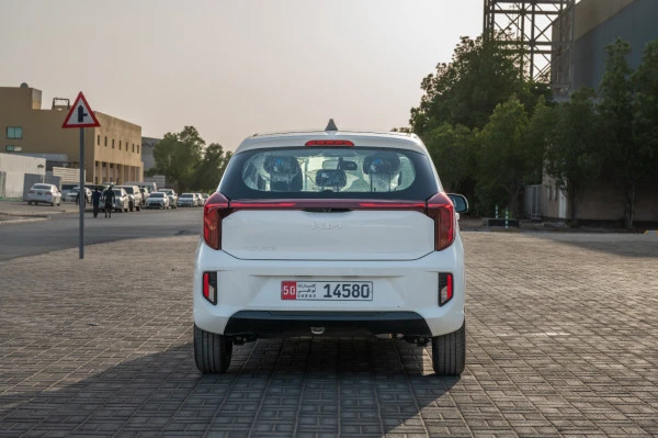  White KIA Picanto Photo 