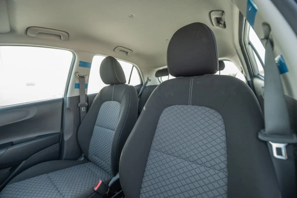  White KIA Picanto Photo 