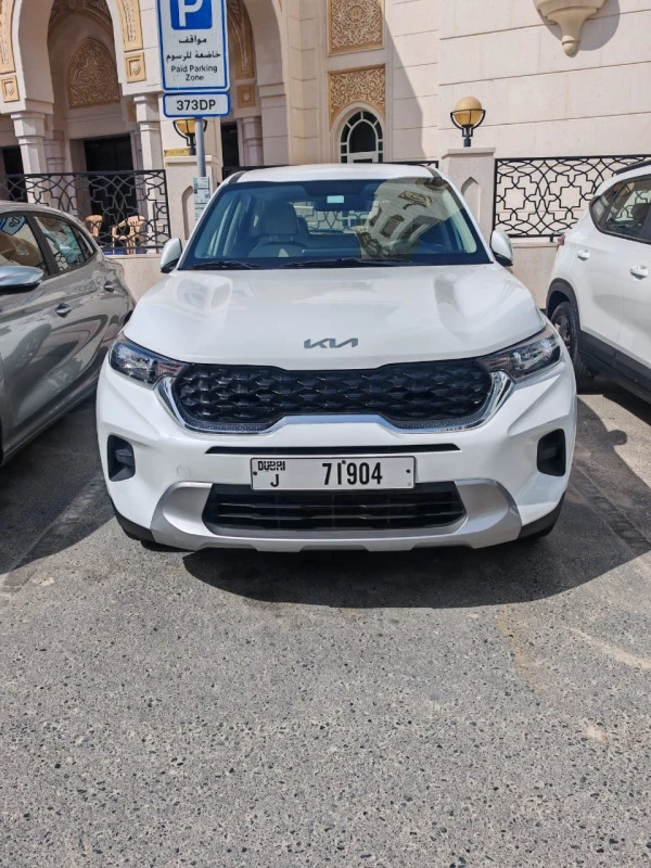  White KIA Sonet Photo 