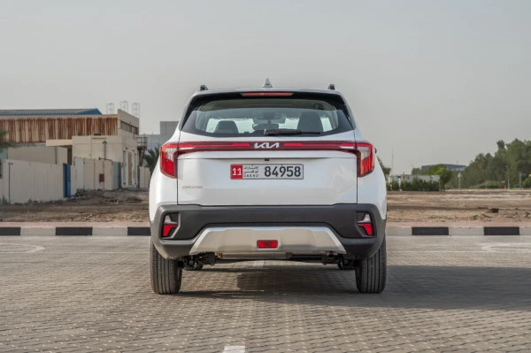  White KIA Seltos Photo 