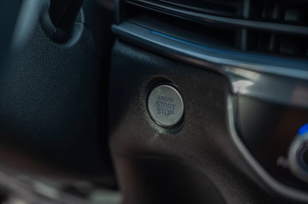  White KIA Seltos Photo 