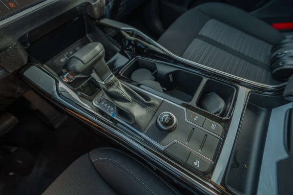  White KIA Seltos Photo 