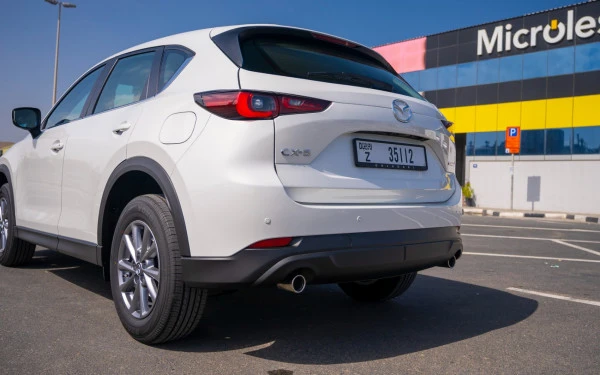  White Mazda CX5 Photo 