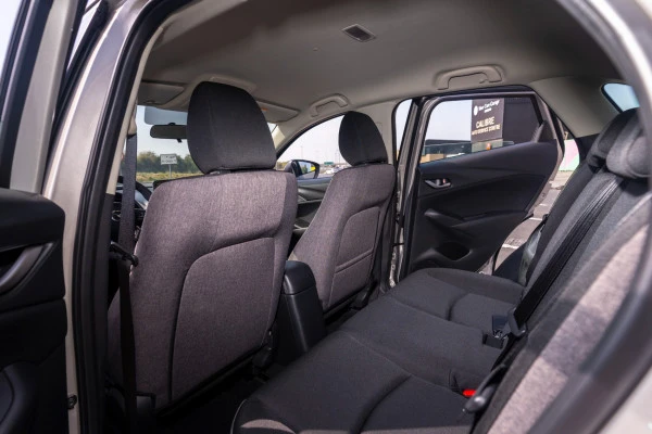  White Mazda CX3 Photo 