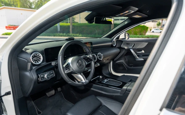  White Mercedes A220 Photo 