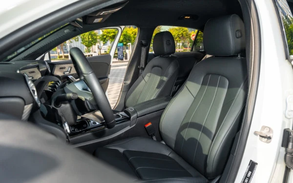  White Mercedes A220 Photo 