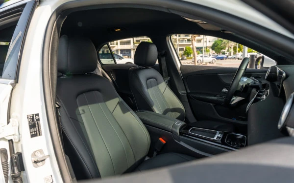  White Mercedes A220 Photo 