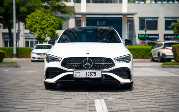  White Mercedes CLA200 Photo 