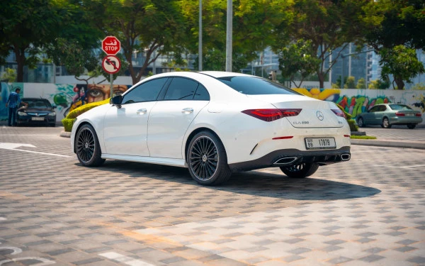  White Mercedes CLA200 Photo 