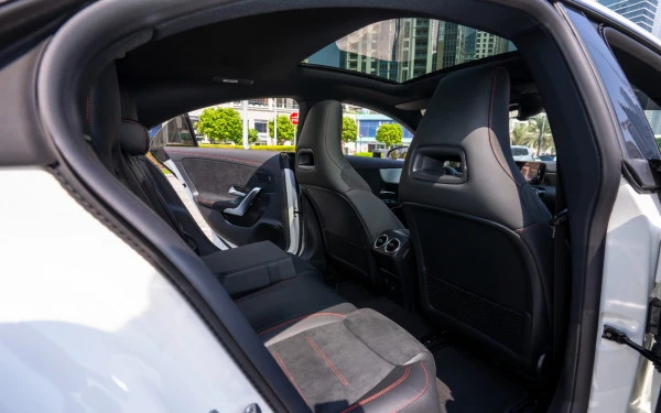  White Mercedes CLA200 Photo 