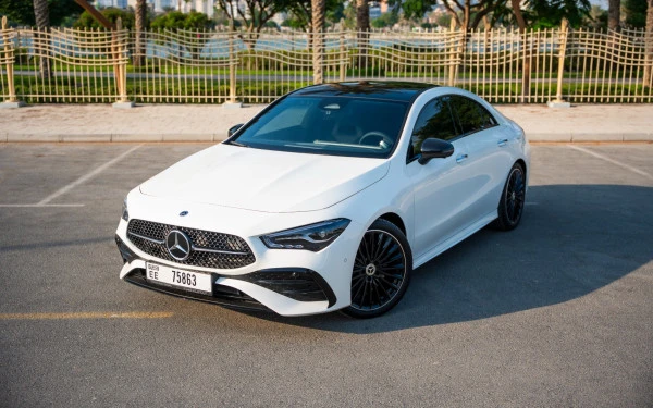  White Mercedes CLA200 Photo 