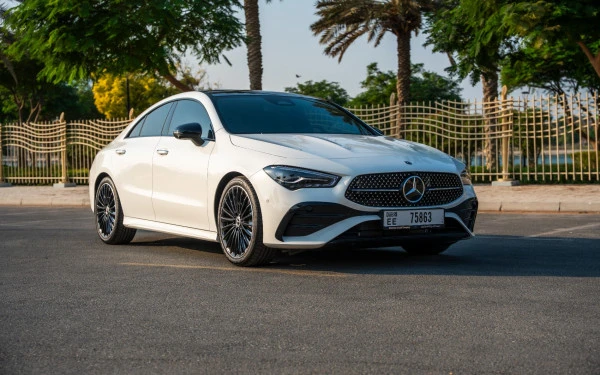  White Mercedes CLA200 Photo 