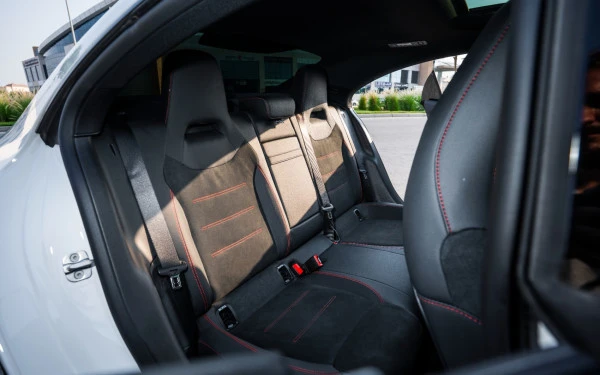  White Mercedes CLA200 Photo 