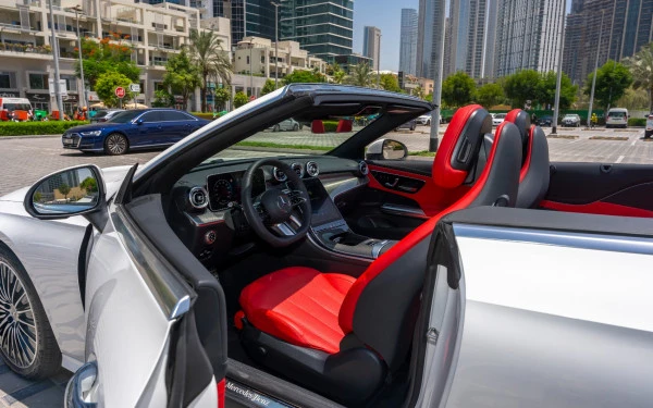  White Mercedes CLE 200 AMG cabriolet/convertible Photo 