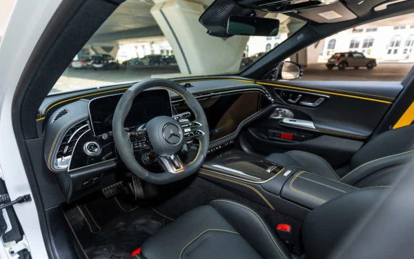  White Mercedes E53 AMG Edition 1 Photo 