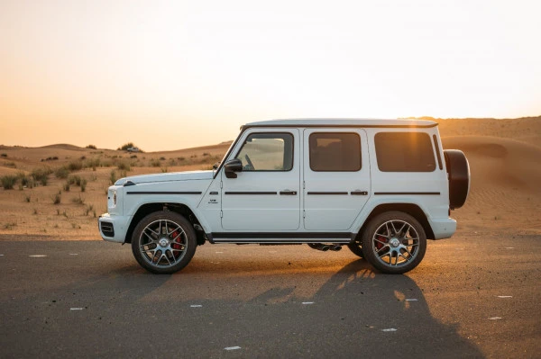  White Mercedes G63 AMG Photo 
