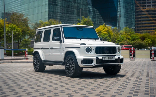  White Mercedes G63 AMG Photo 