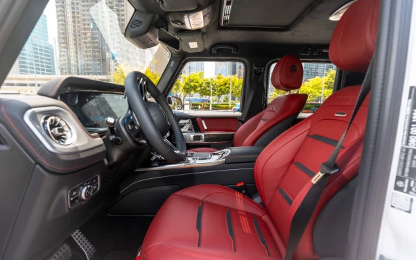  White Mercedes G63 AMG Photo 