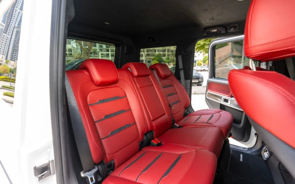  White Mercedes G63 AMG Photo 