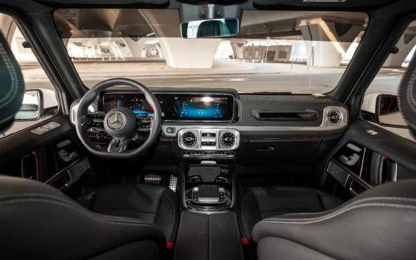  White Mercedes G63 AMG Photo 