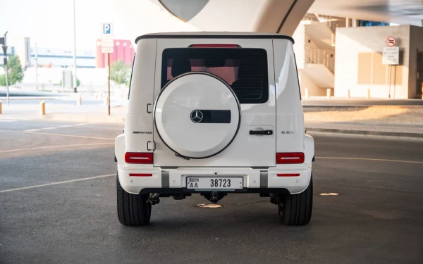  White Mercedes G63 AMG Photo 