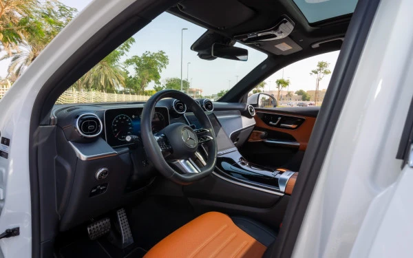  White Mercedes GLC 200 SUV Photo 