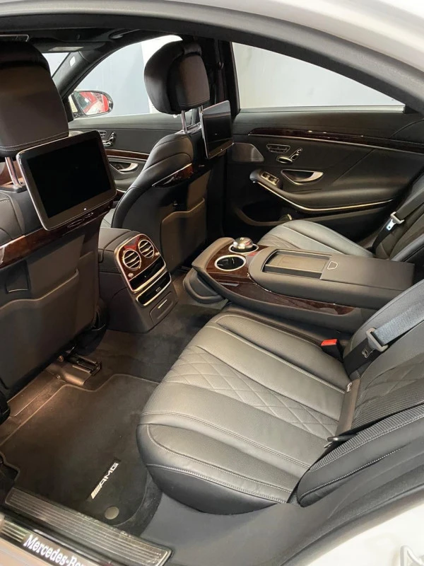  White Mercedes S Class Photo 