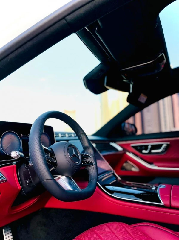  White Mercedes S500 New Shape Photo 