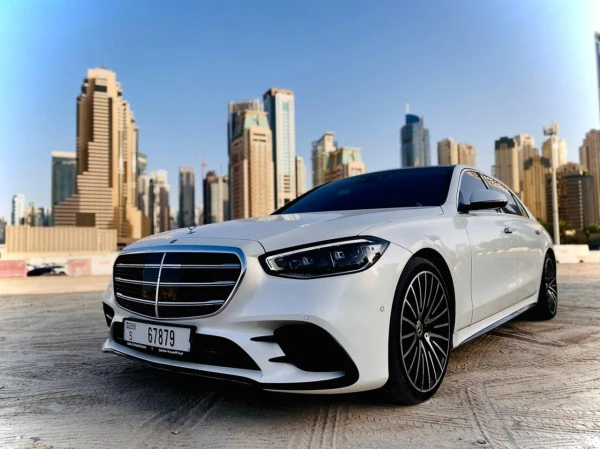  White Mercedes S500 New Shape Photo 