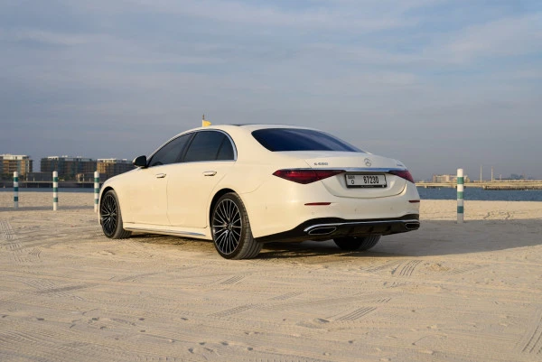  White Mercedes S580 Photo 
