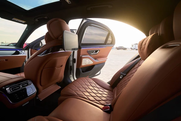  White Mercedes S580 Photo 