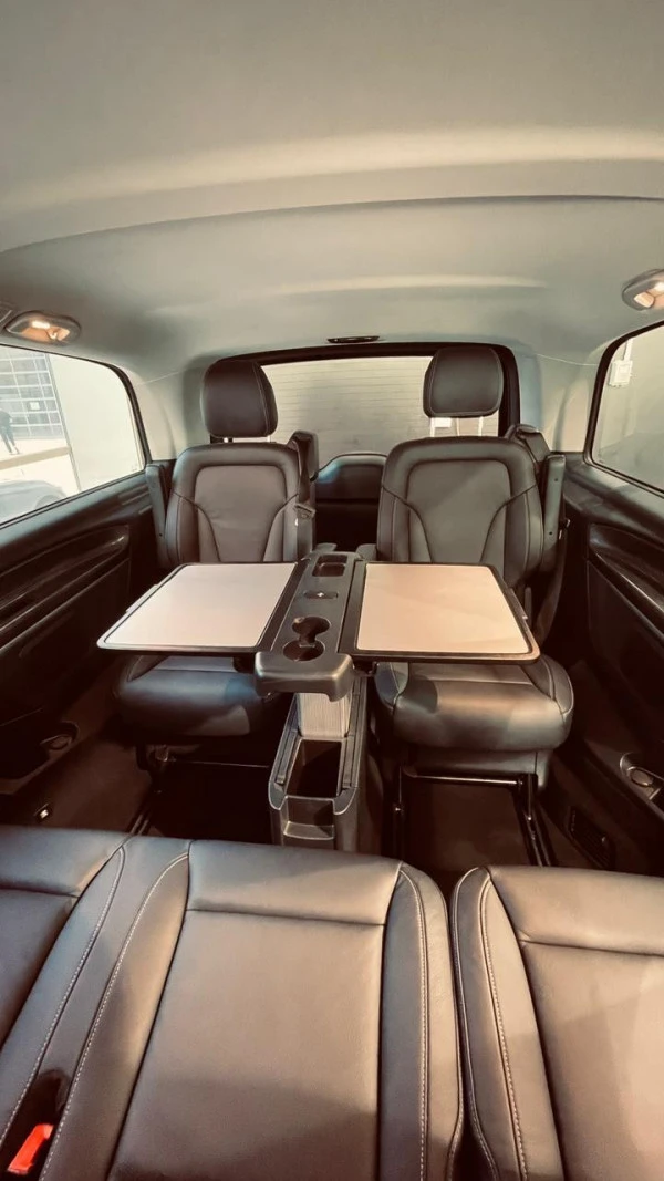  White Mercedes V Class Avantgarde Photo 